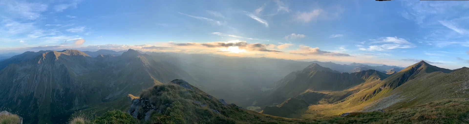 Der Hausberg Hohenwart (2394 m).