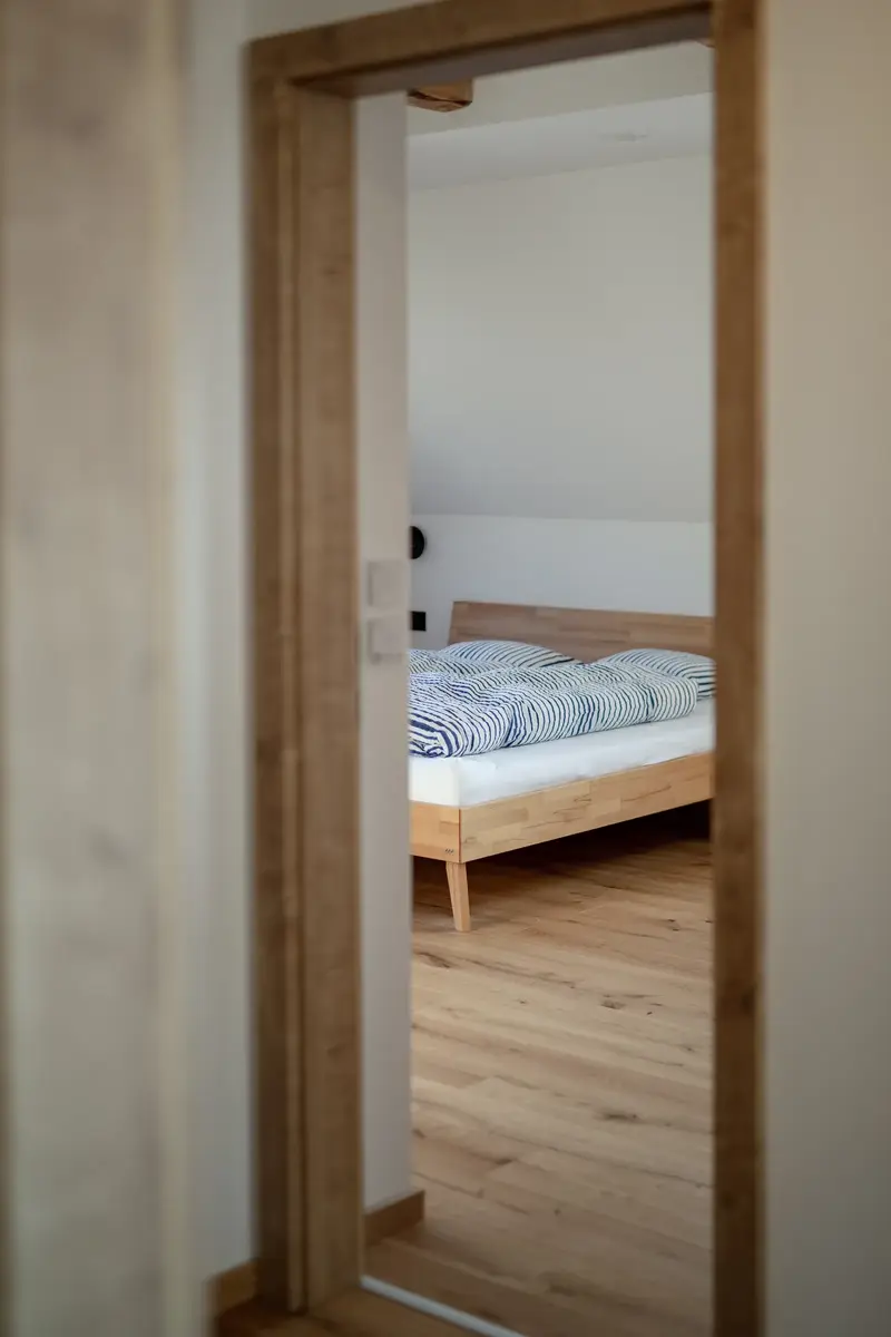 Schlafzimmer 6